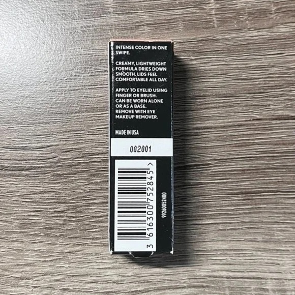 CoverGirl Exhibitionist Lid Paint - 140 Hi Gorgeous - Picture 6 of 6